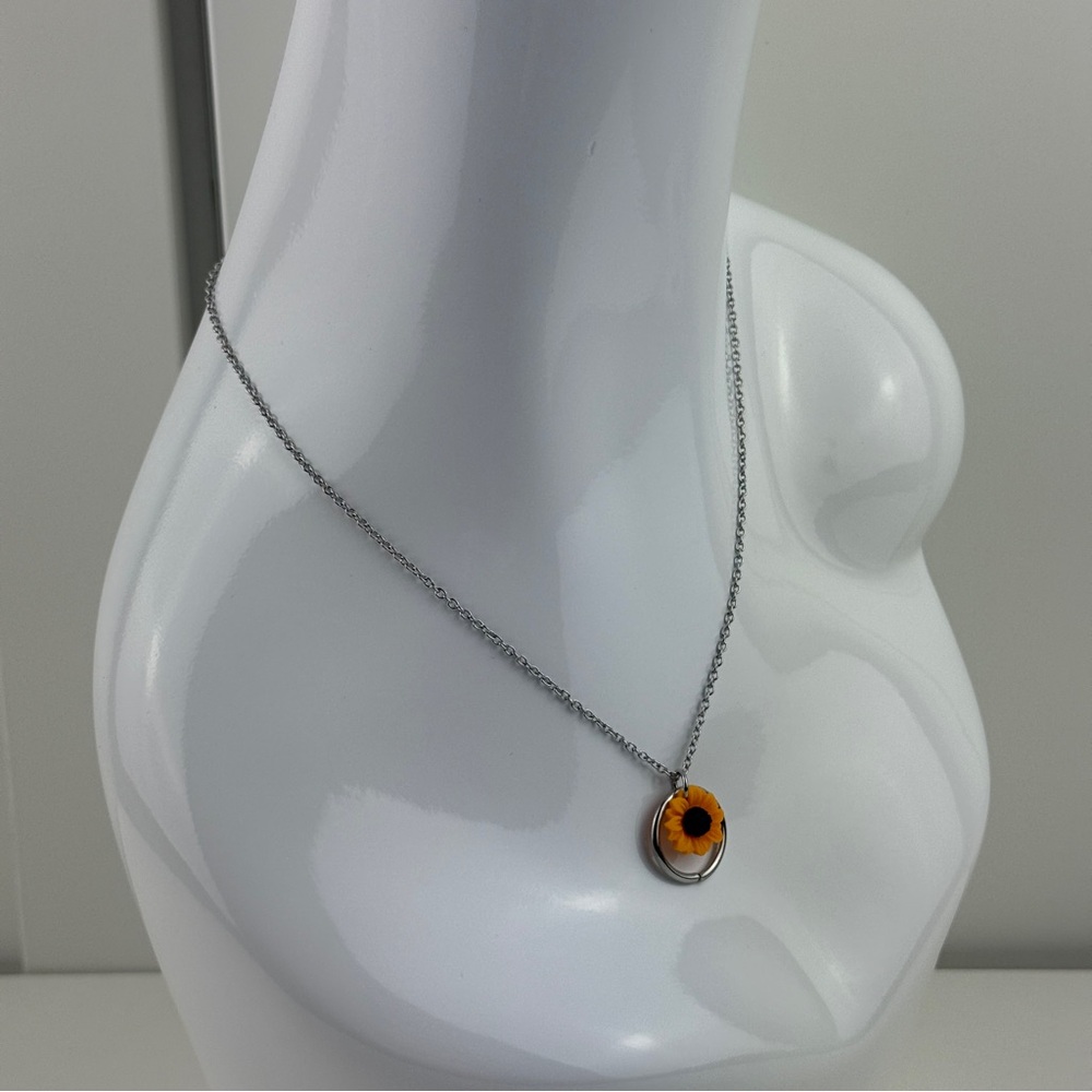 Dainty Yellow Sunflower Silver O-Ring Pendant Necklace Jewelry Flower Floral NEW - Picture 5 of 16